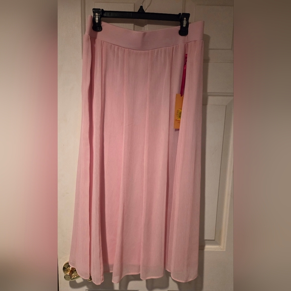 Ruby Rd. Dresses & Skirts - Ruby Rd long pink crepe skirt. Elastic waist. Lined. size M